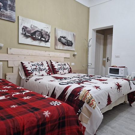 Affittacamere Cecco Rooms ราเวลโล ภายนอก รูปภาพ