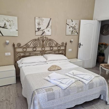 Affittacamere Cecco Rooms ราเวลโล ภายนอก รูปภาพ