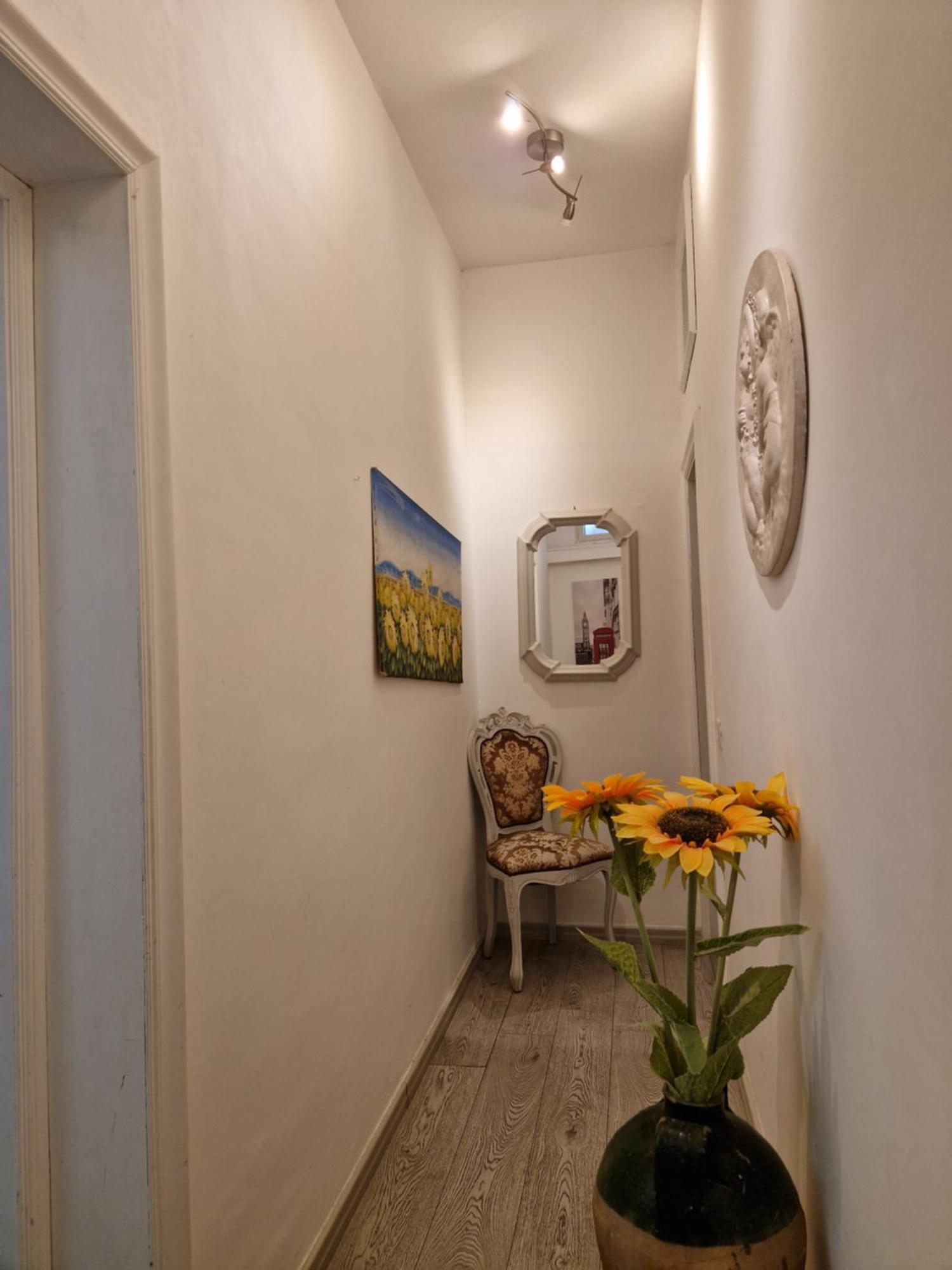 Affittacamere Cecco Rooms ราเวลโล ภายนอก รูปภาพ