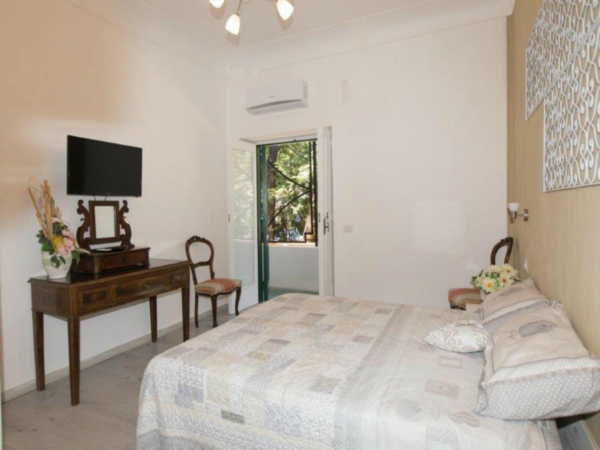 Affittacamere Cecco Rooms ราเวลโล ภายนอก รูปภาพ