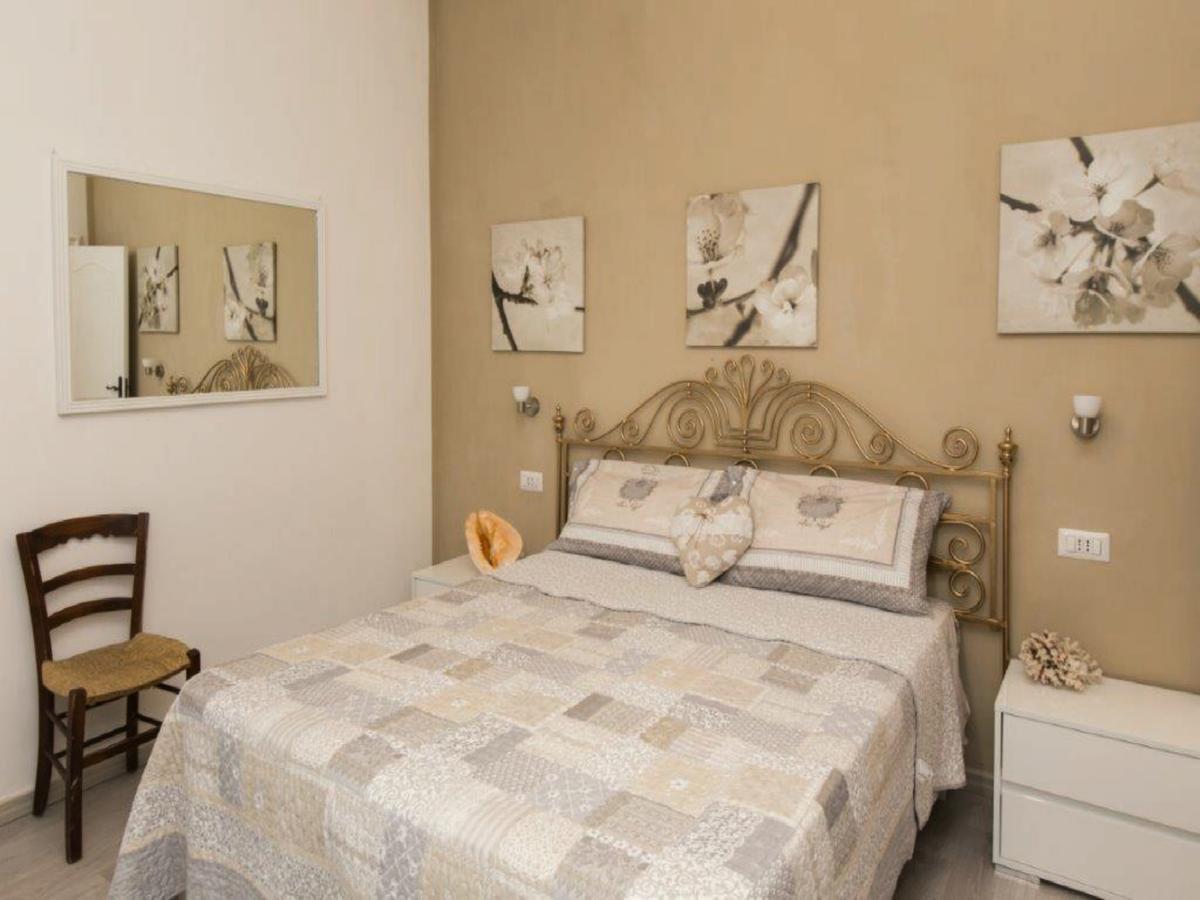 Affittacamere Cecco Rooms ราเวลโล ภายนอก รูปภาพ